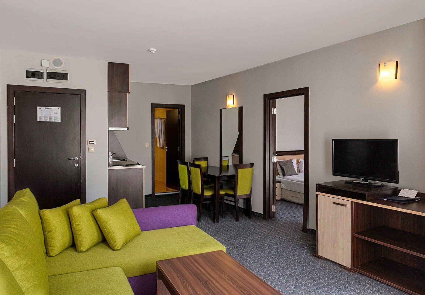 Suite with living area